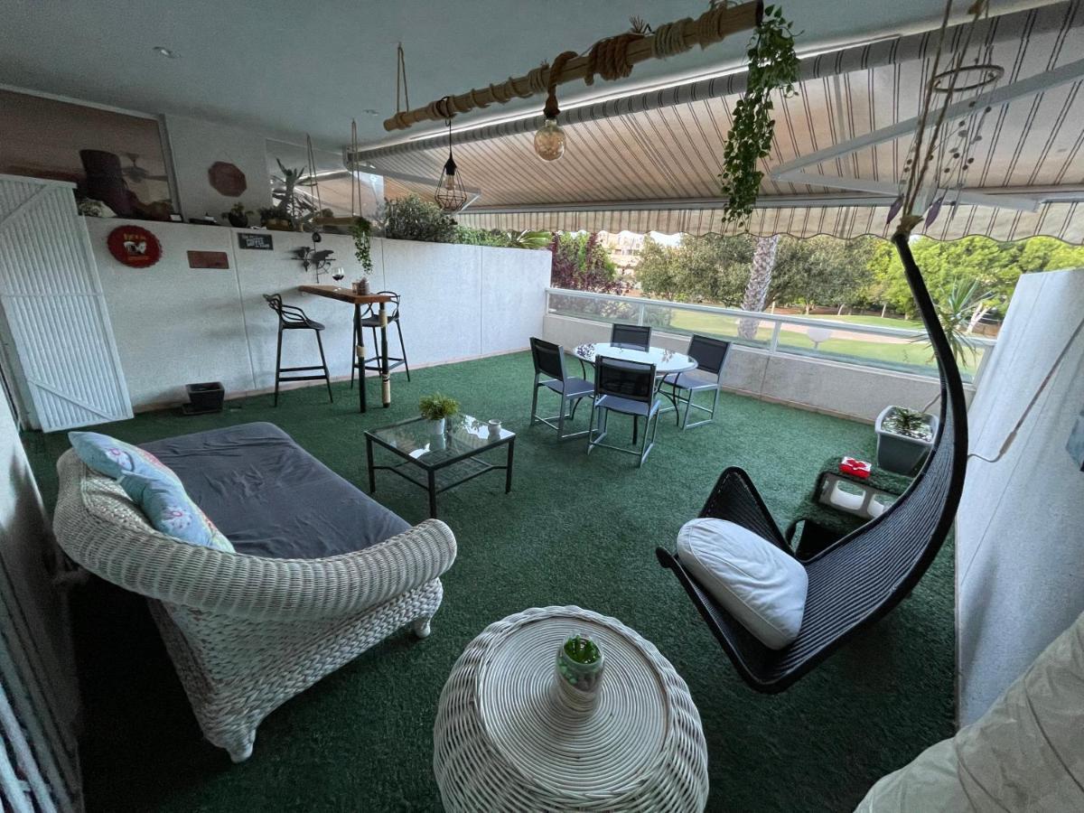 Large Relaxed Terrace, Golf Views Apartament *